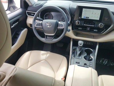 2023 Toyota Highlander L