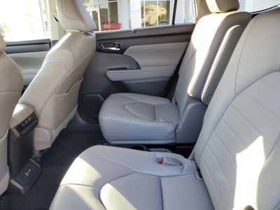 2023 Toyota Highlander XLE