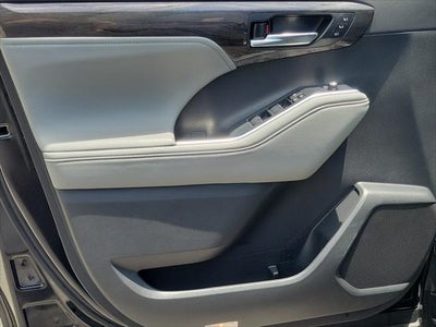 2024 Toyota Highlander Platinum