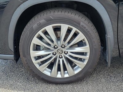 2024 Toyota Highlander Platinum