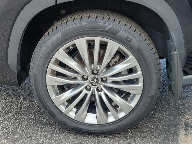 2024 Toyota Highlander Platinum