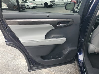 2026 Toyota Highlander Platinum