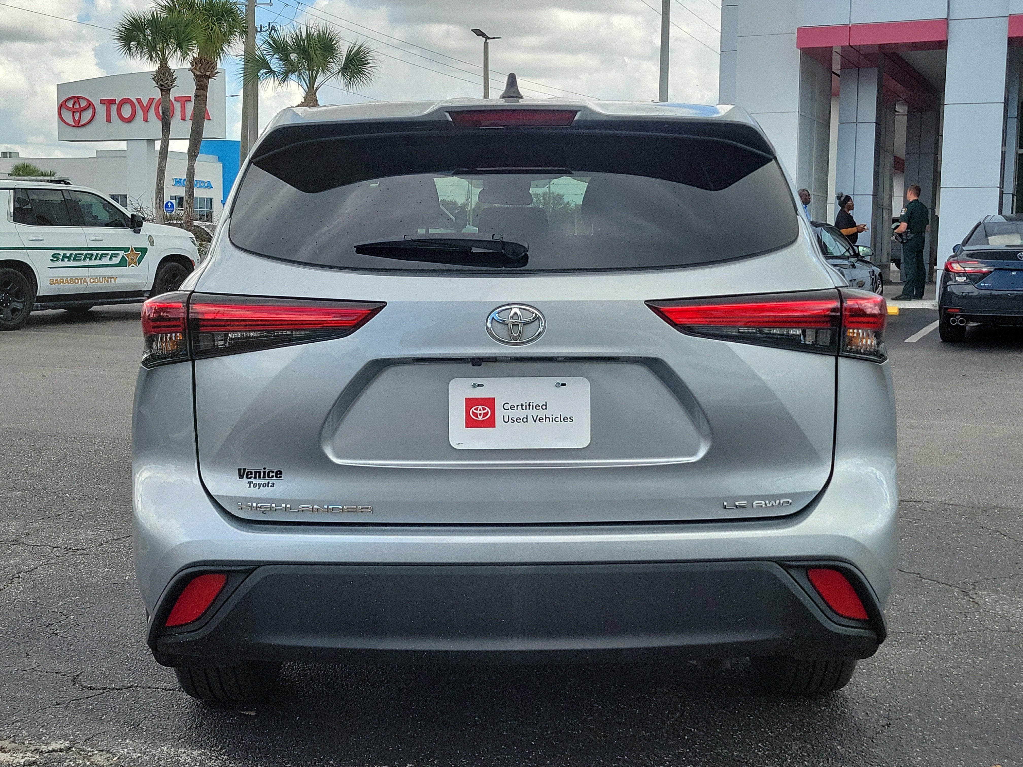 2023 Toyota Highlander LE