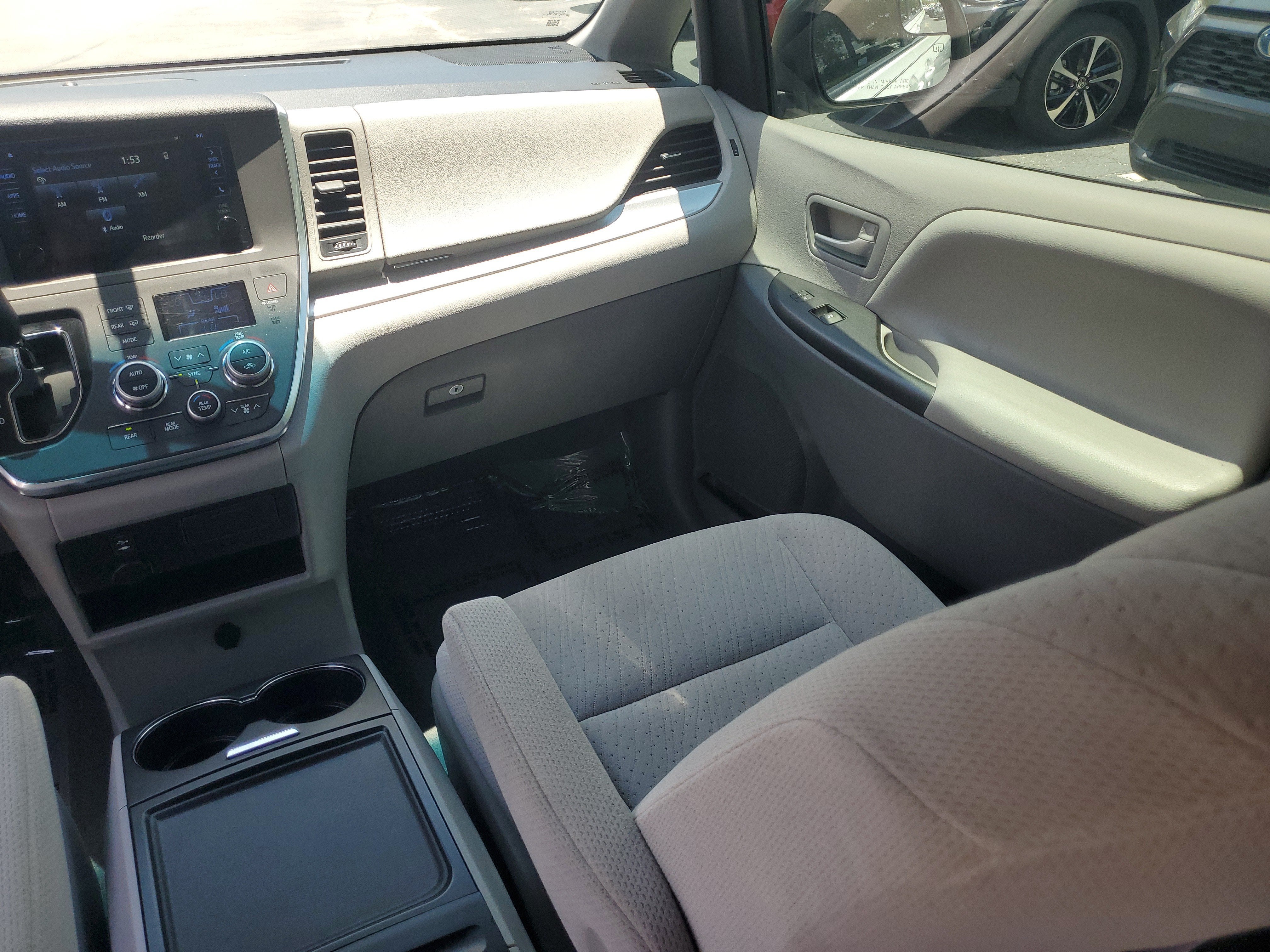 2015 Toyota Sienna LE