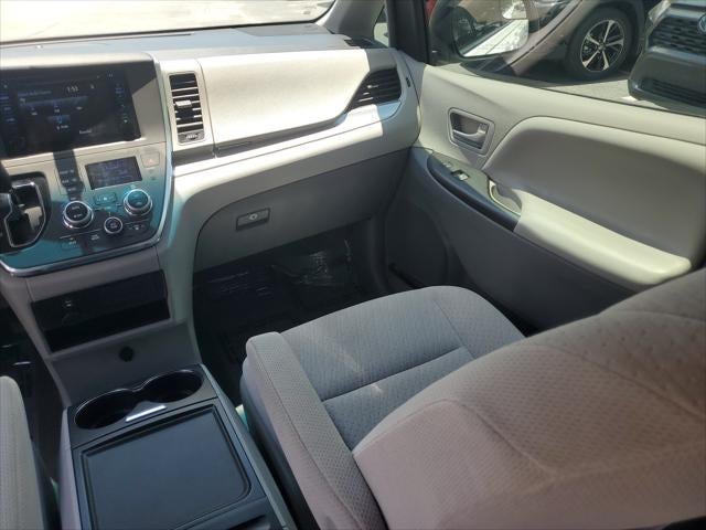 2015 Toyota Sienna LE