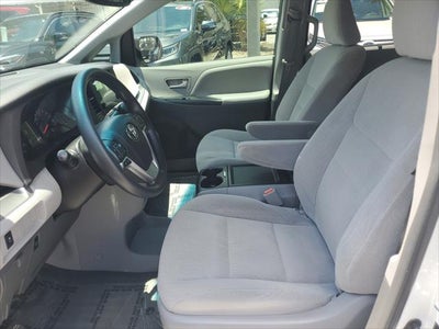 2015 Toyota Sienna LE