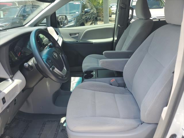 2015 Toyota Sienna LE