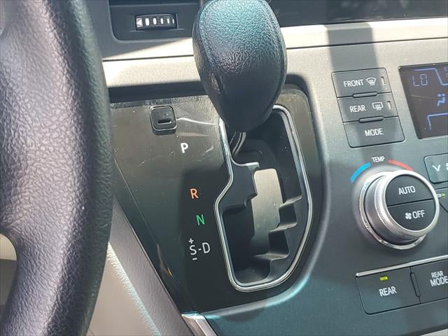 2015 Toyota Sienna LE