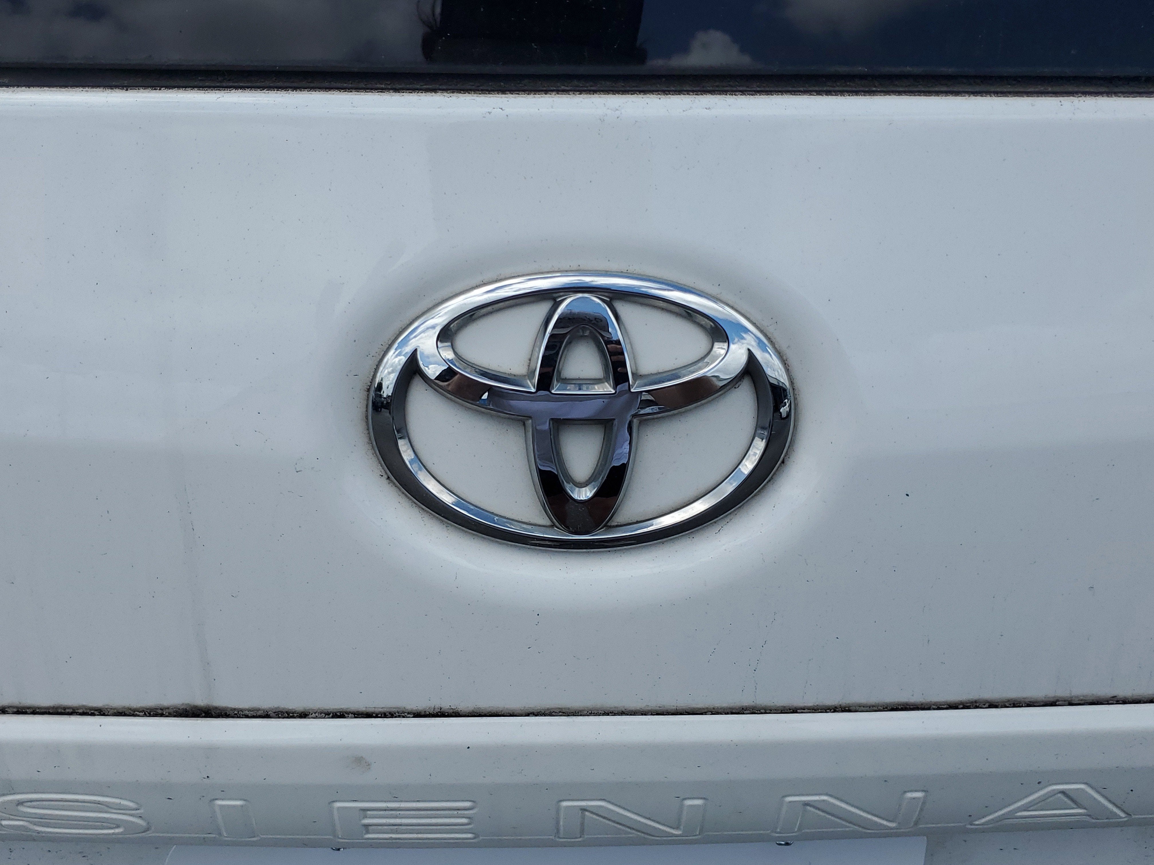 2018 Toyota Sienna LE Auto Access Seat