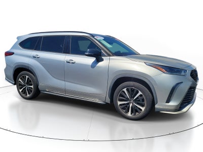 2022 Toyota Highlander XSE