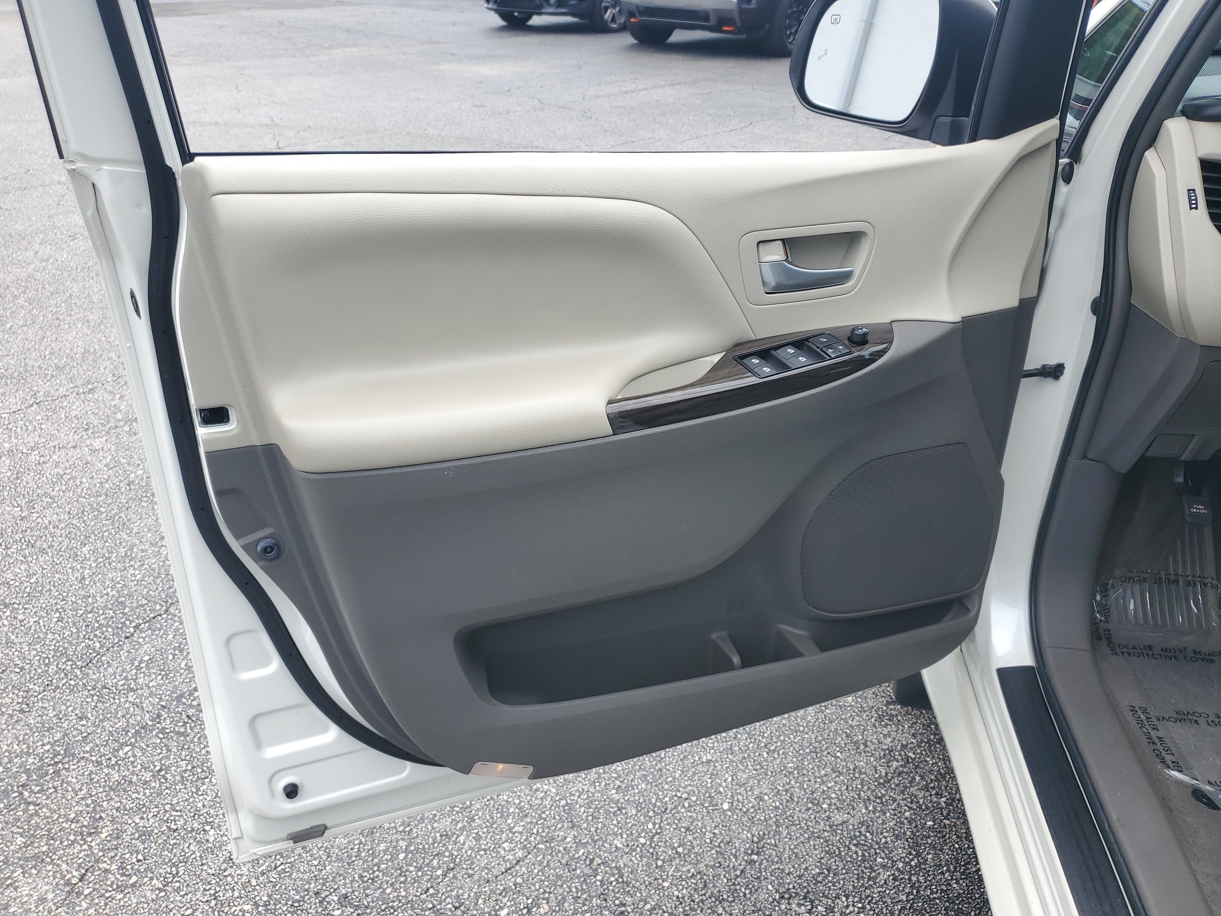 2015 Toyota Sienna XLE