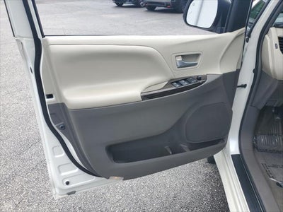 2015 Toyota Sienna XLE