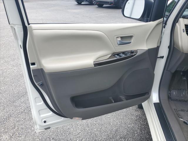 2015 Toyota Sienna XLE