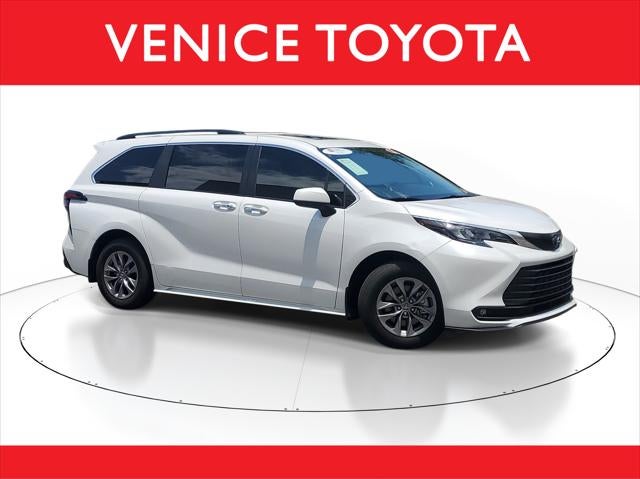 2025 Toyota Sienna XLE