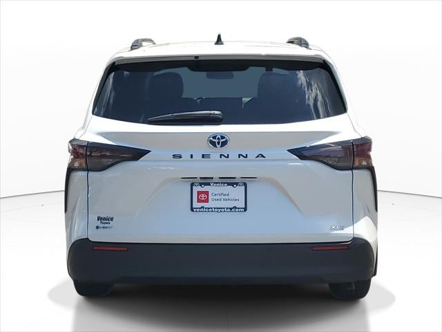 2025 Toyota Sienna XLE