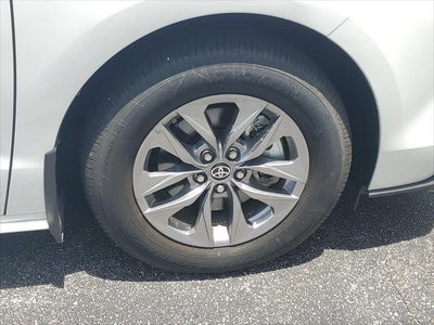 2025 Toyota Sienna XLE