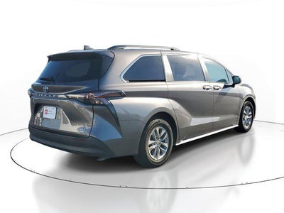2023 Toyota Sienna XLE