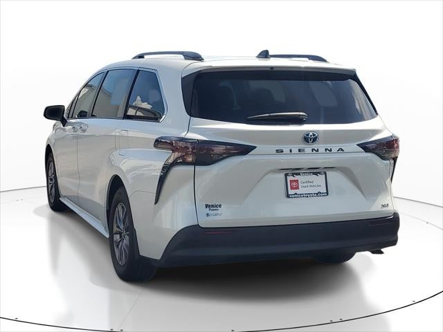 2025 Toyota Sienna XLE