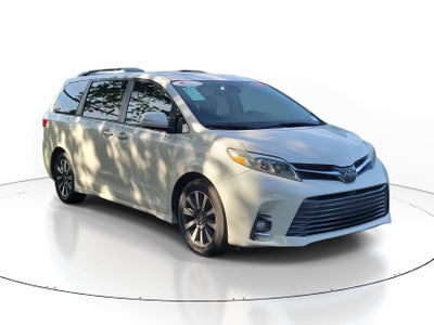 2018 Toyota Sienna XLE Auto Access Seat