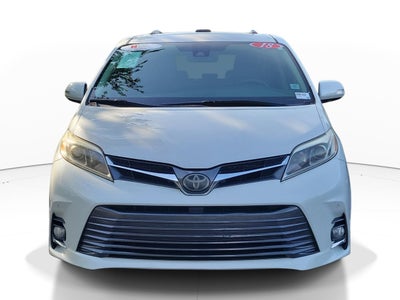 2018 Toyota Sienna XLE Auto Access Seat