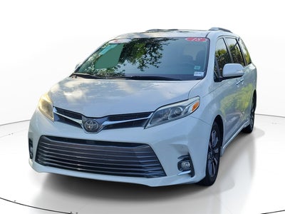 2018 Toyota Sienna XLE Auto Access Seat