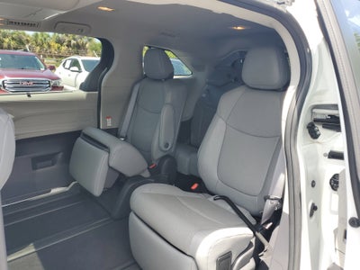 2022 Toyota Sienna Limited