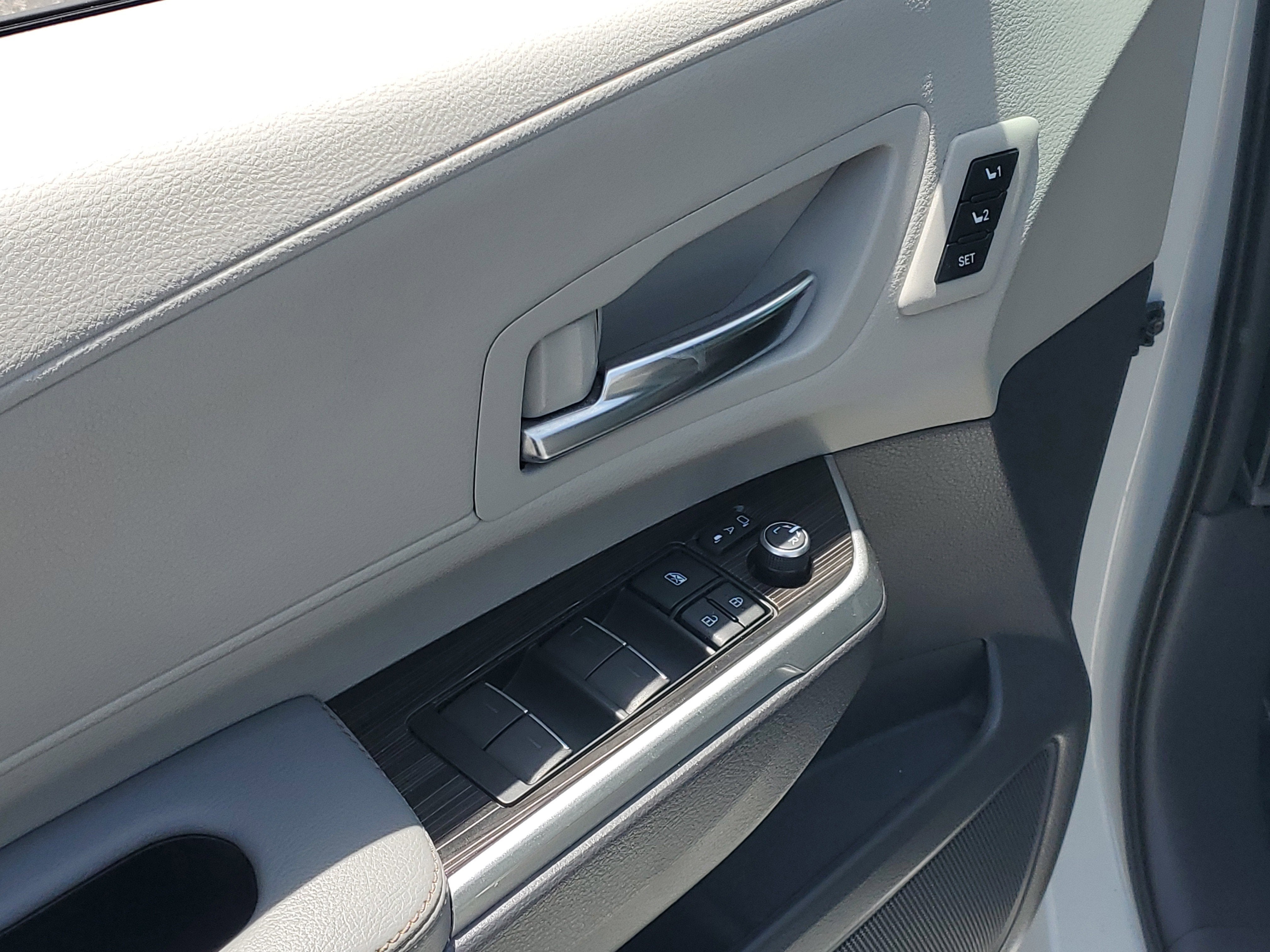 2022 Toyota Sienna Limited