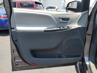 2020 Toyota Sienna L