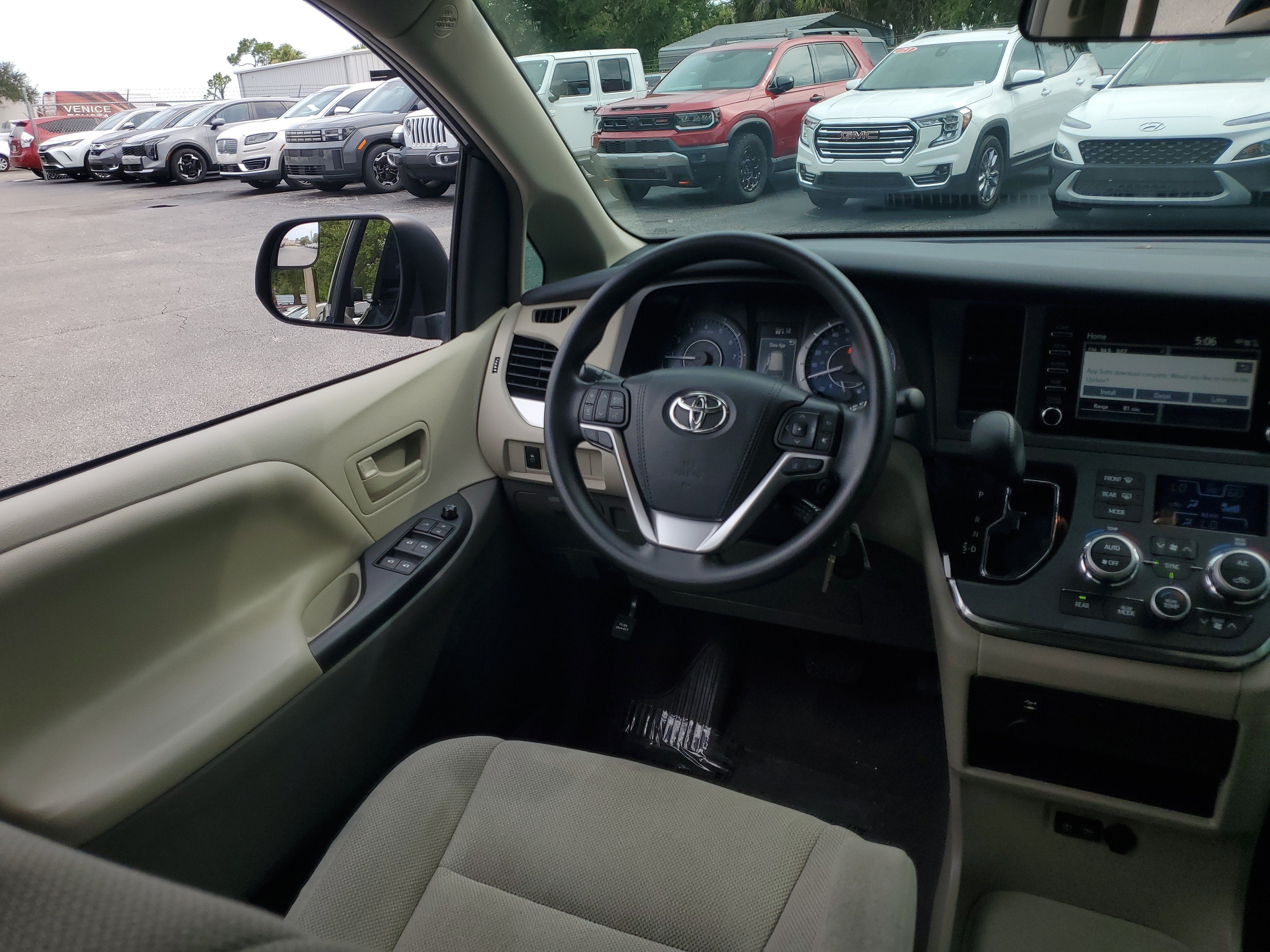 2019 Toyota Sienna L