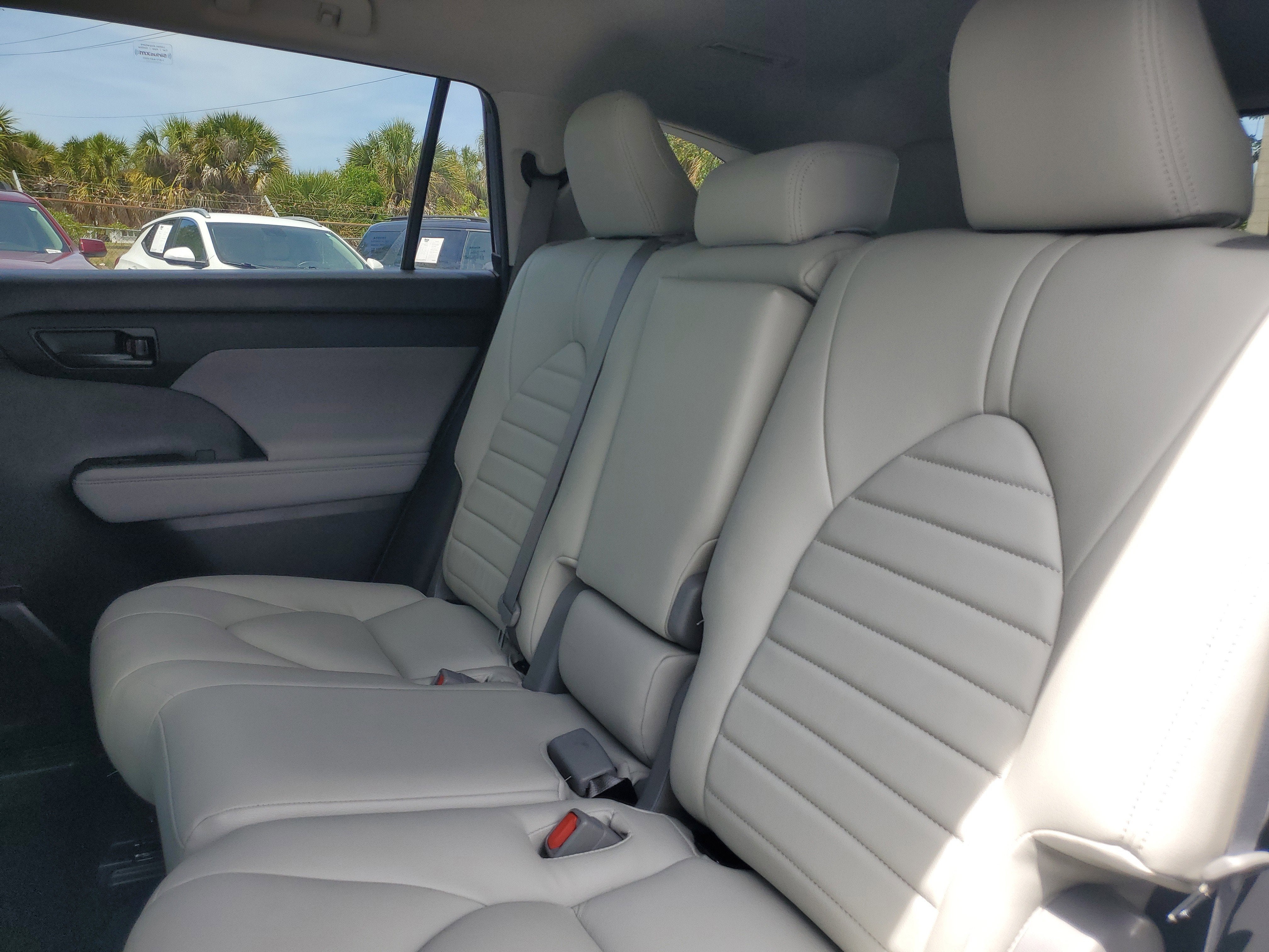 2021 Toyota Highlander L