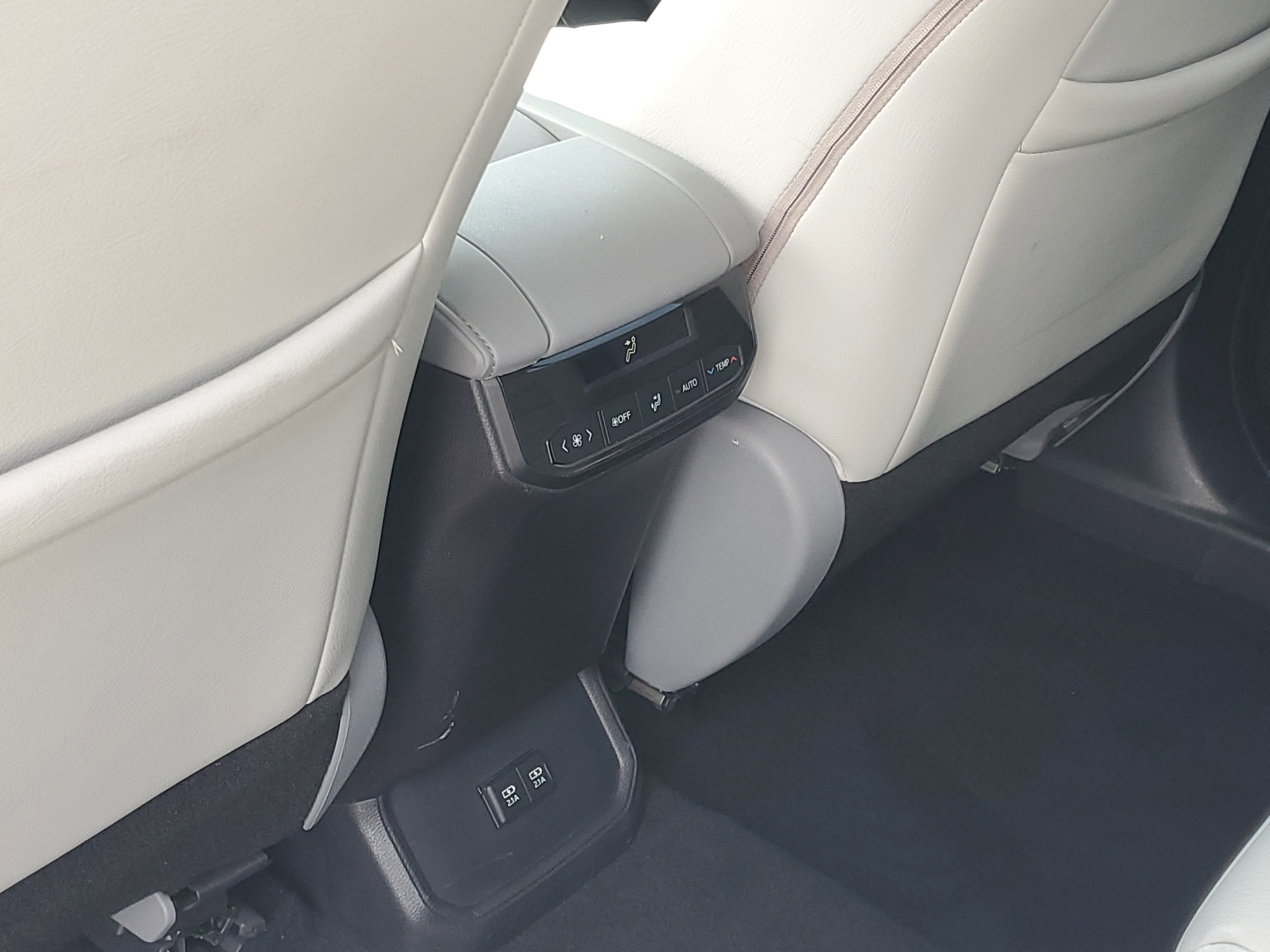 2021 Toyota Highlander L