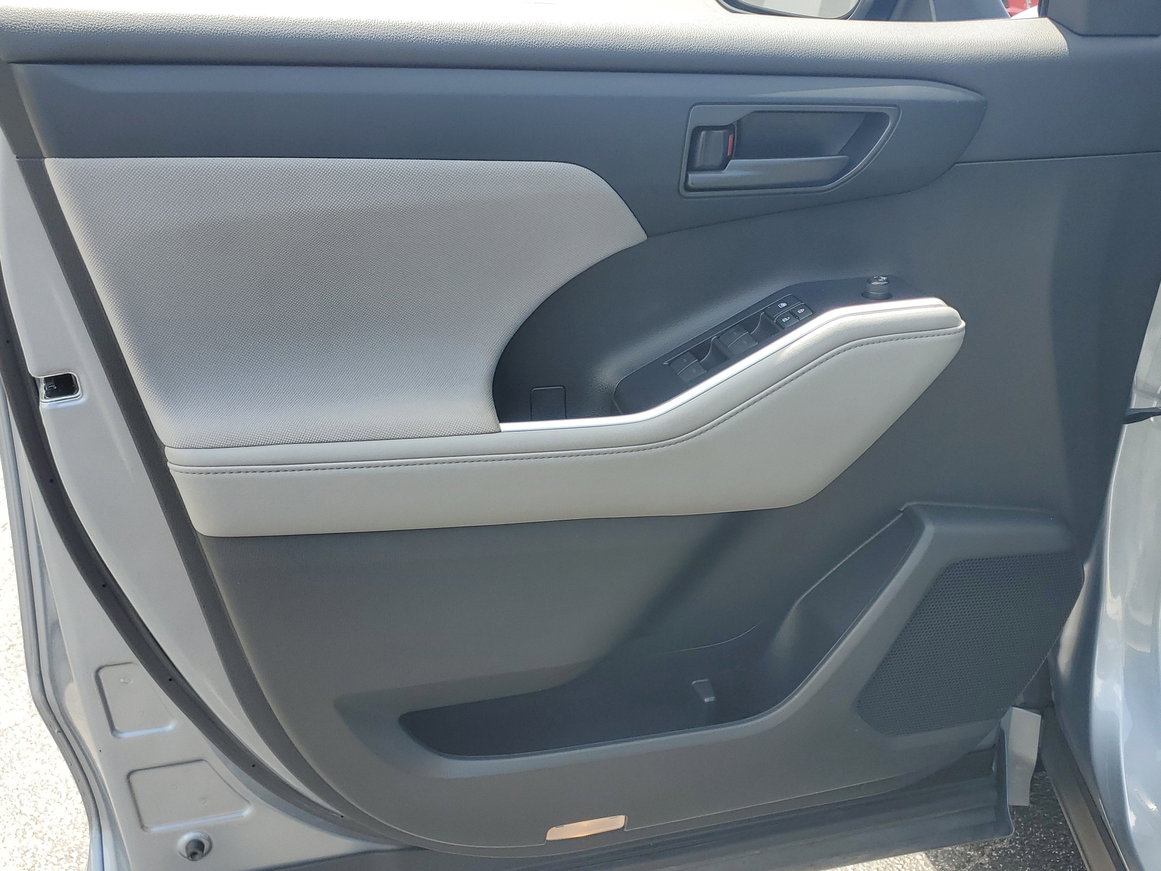 2021 Toyota Highlander L