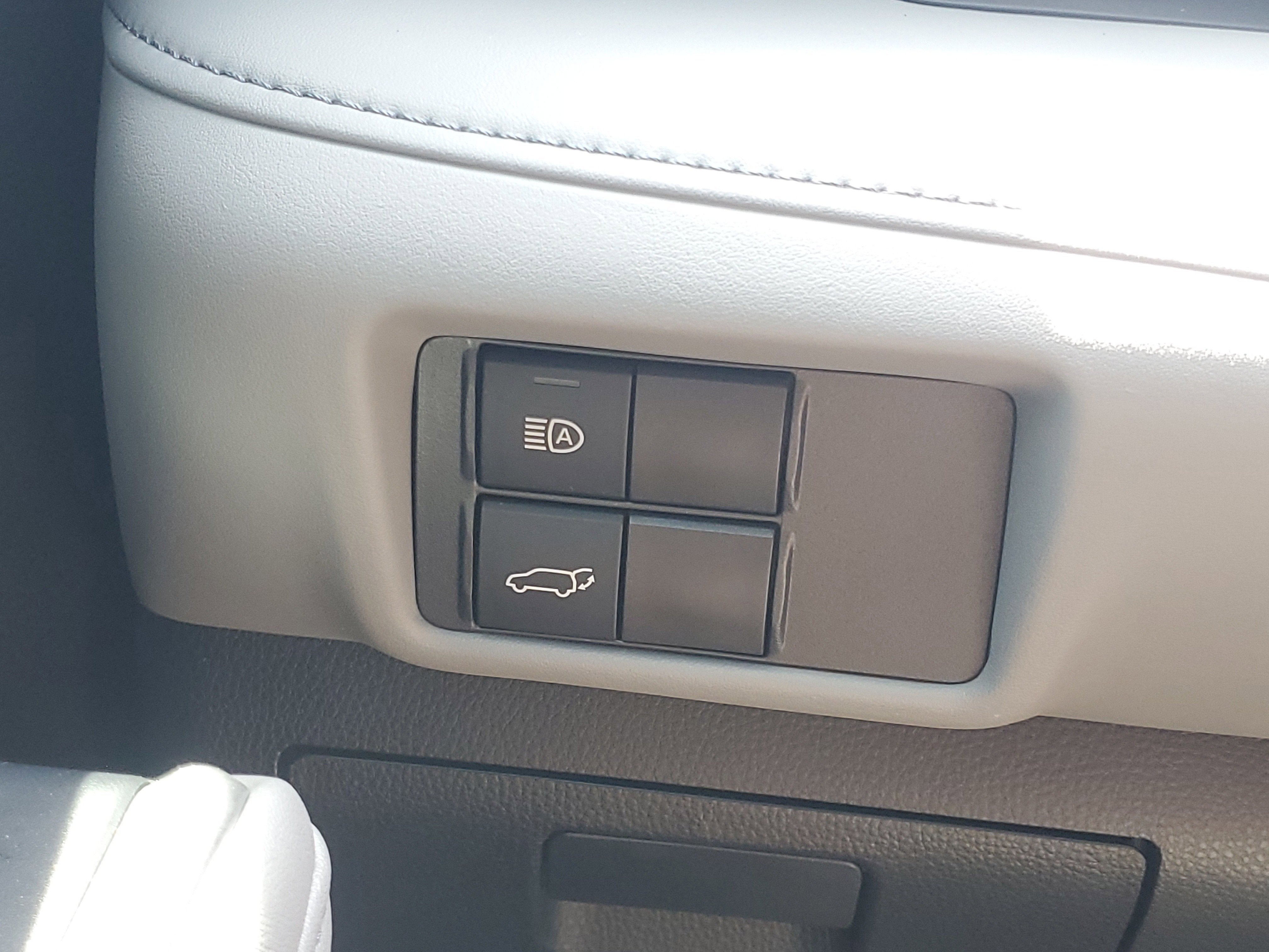 2021 Toyota Highlander L