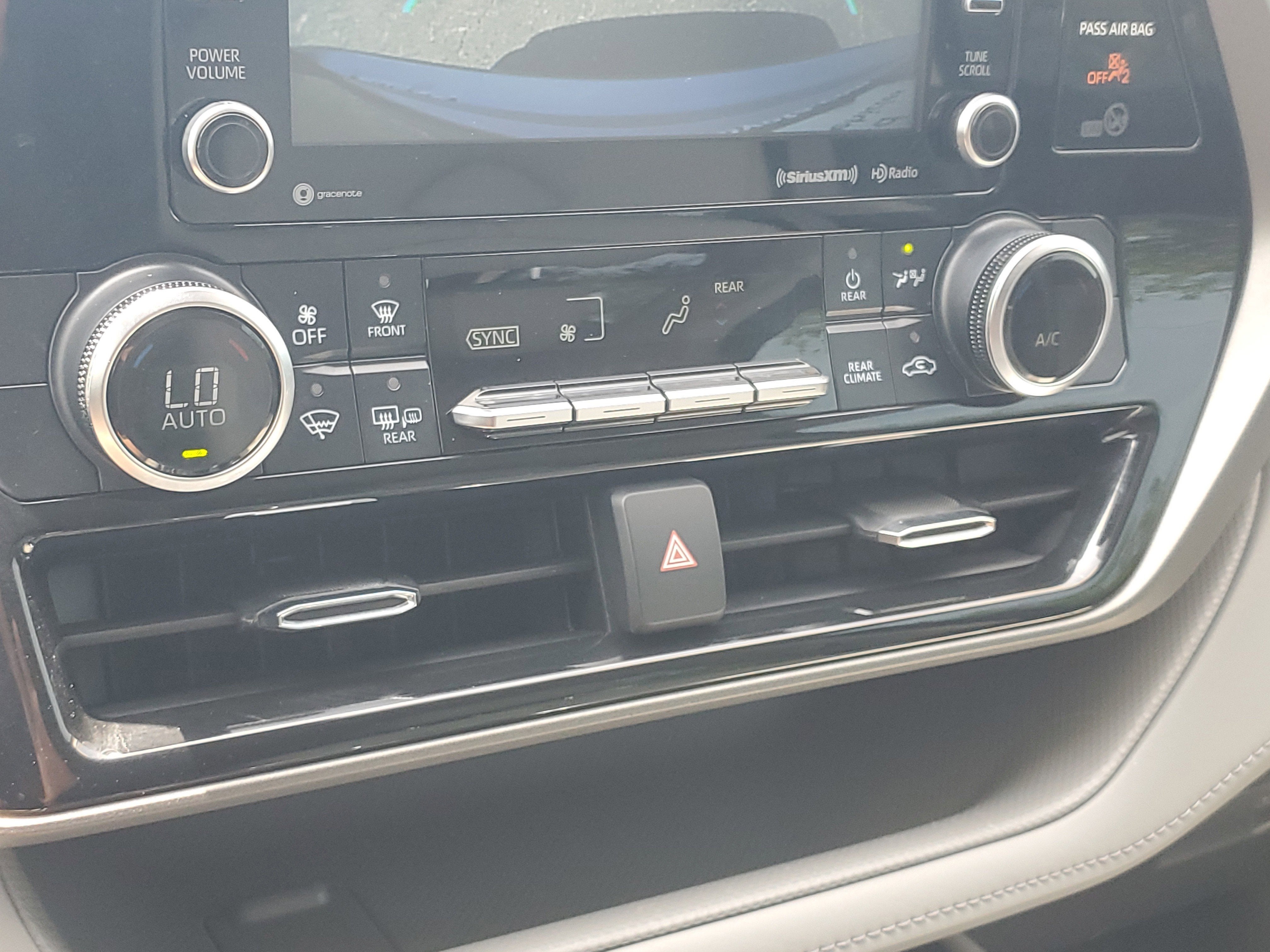 2021 Toyota Highlander L