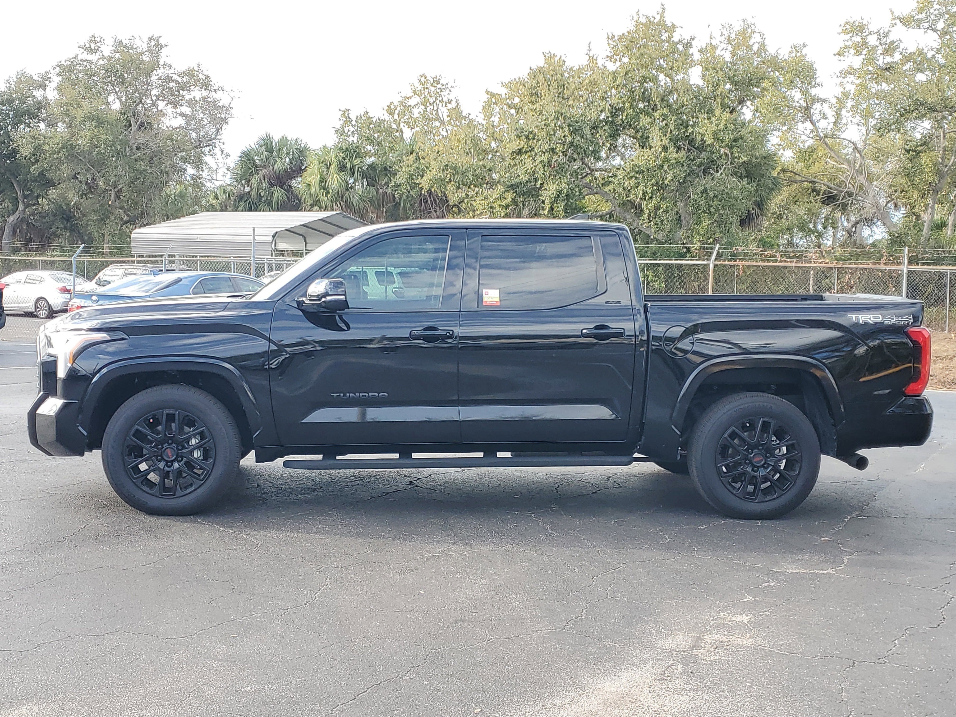 2022 Toyota Tundra 4WD SR5