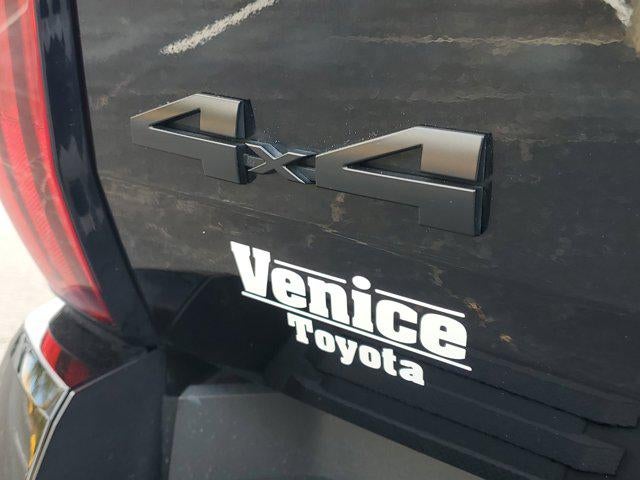 2022 Toyota Tundra 4WD SR5