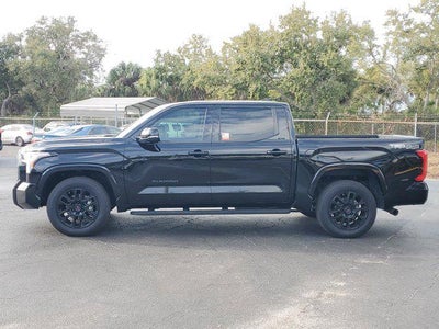 2022 Toyota Tundra 4WD SR5