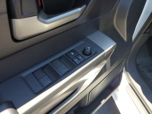 2022 Toyota Tundra 4WD SR5