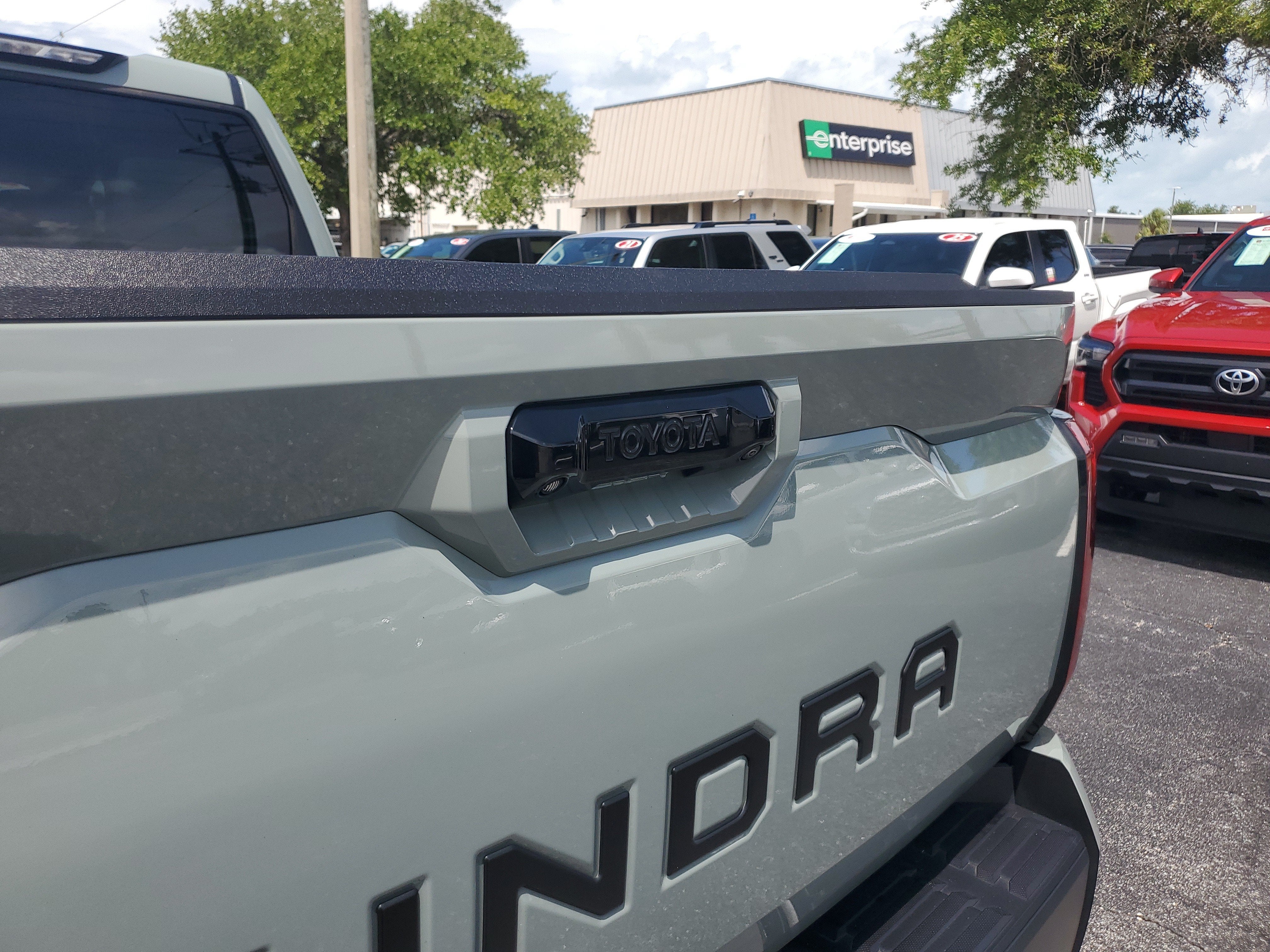 2025 Toyota Tundra 4WD SR5