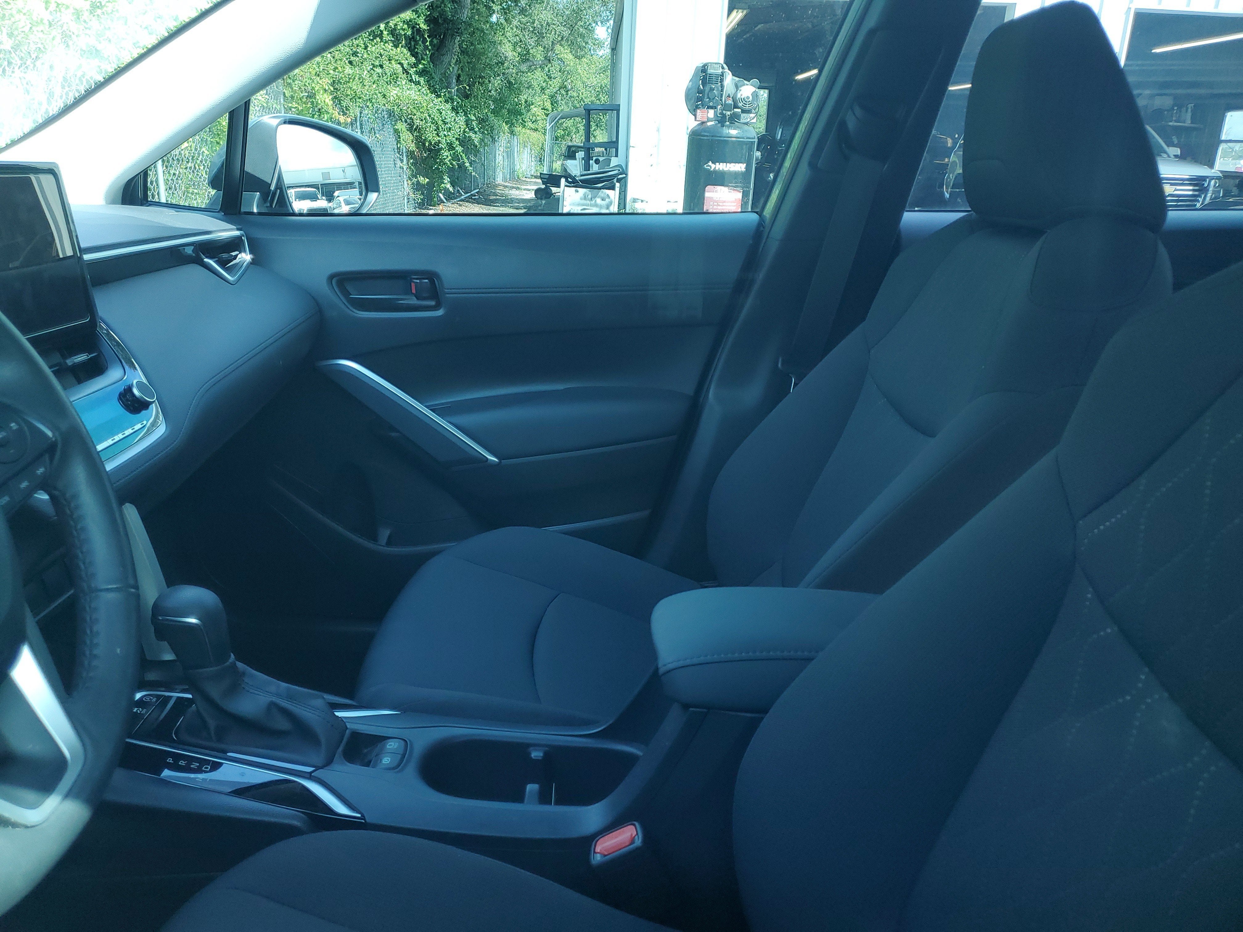 2024 Toyota Corolla Cross LE