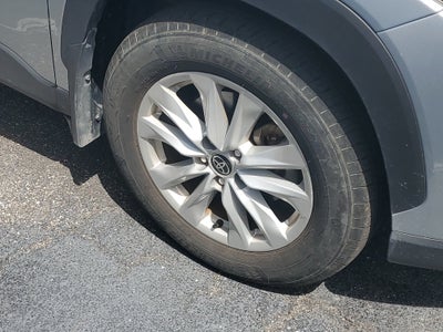2024 Toyota Corolla Cross LE