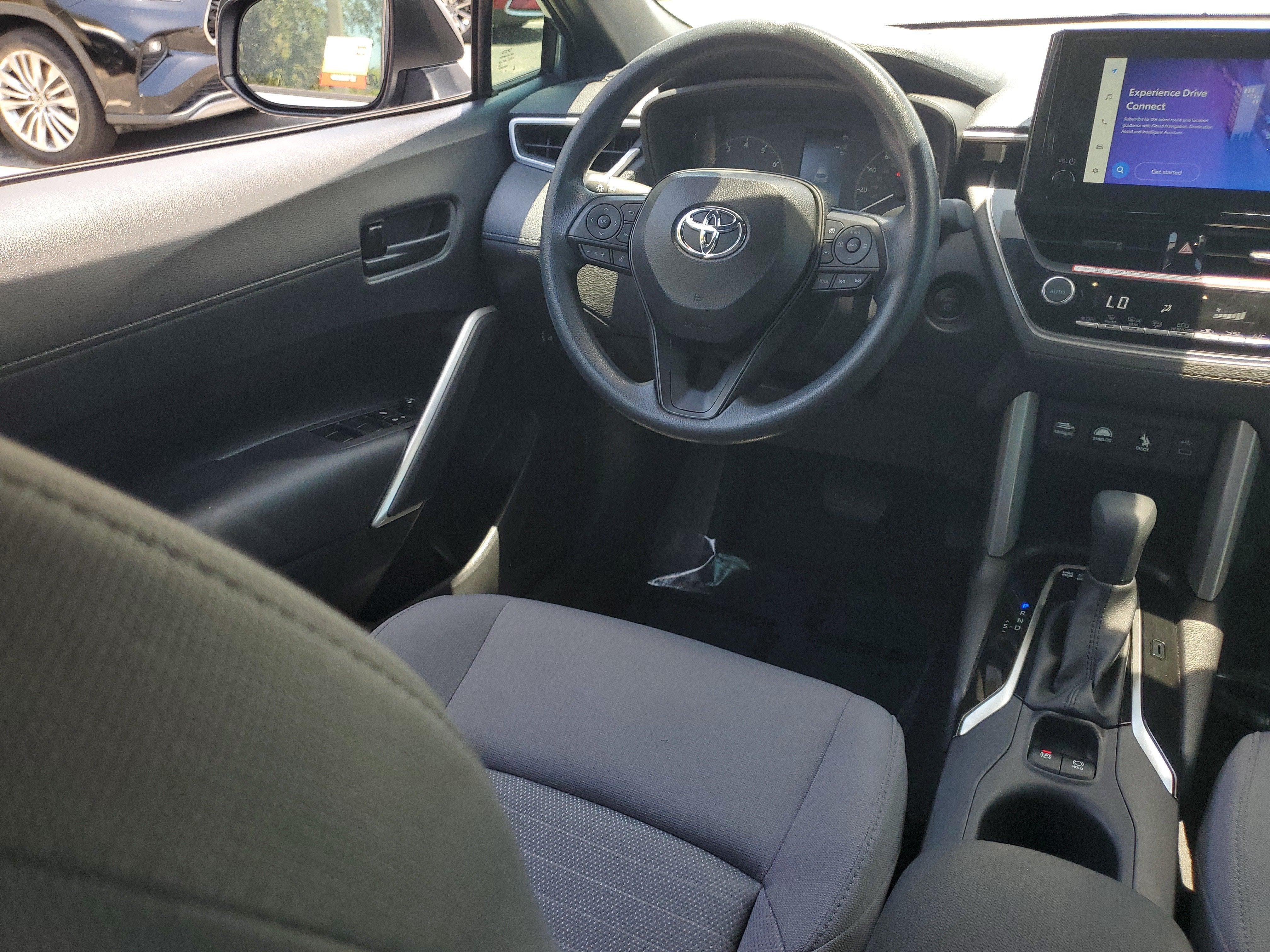 2024 Toyota Corolla Cross Hybrid SE