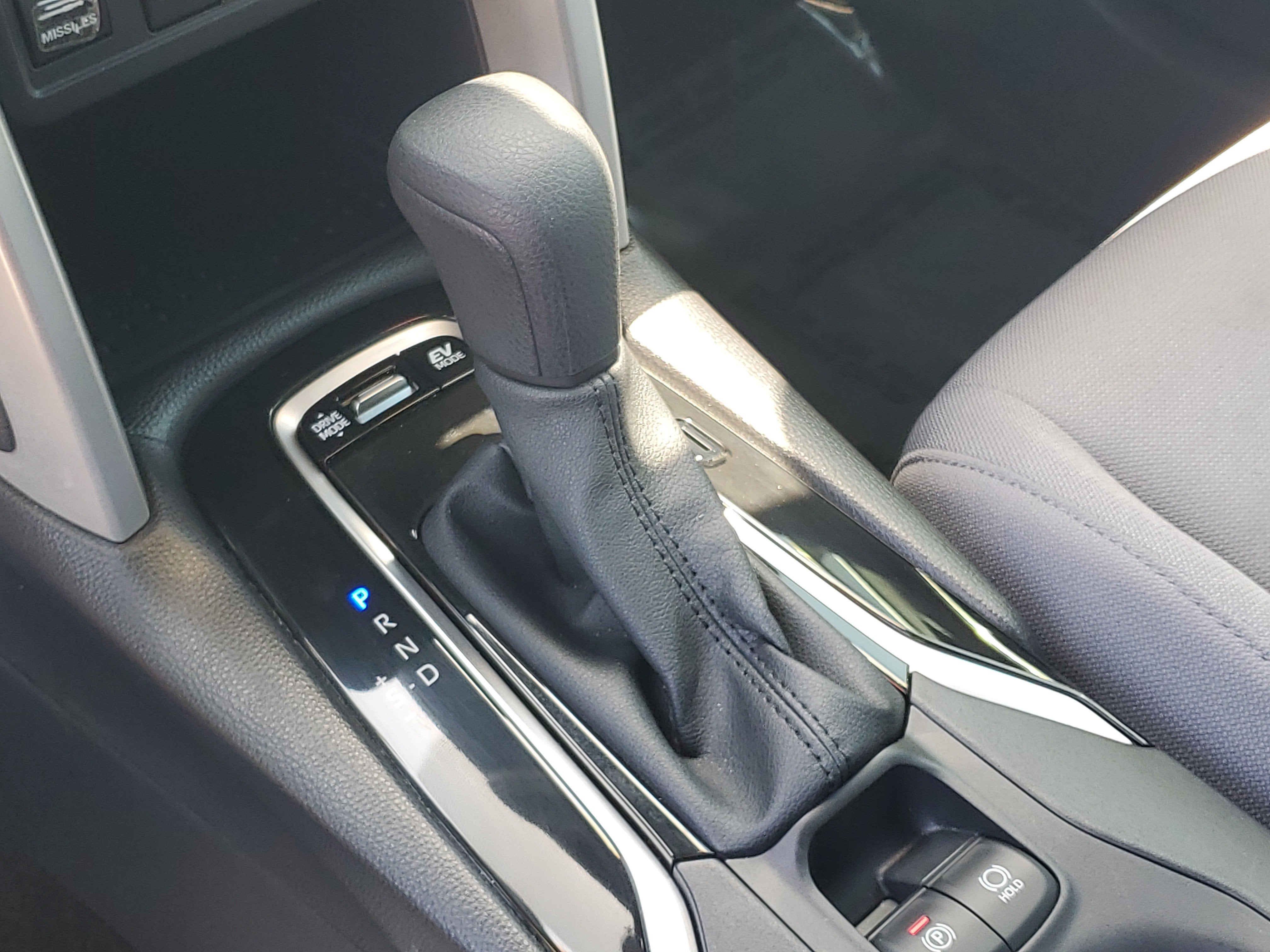 2024 Toyota Corolla Cross Hybrid SE