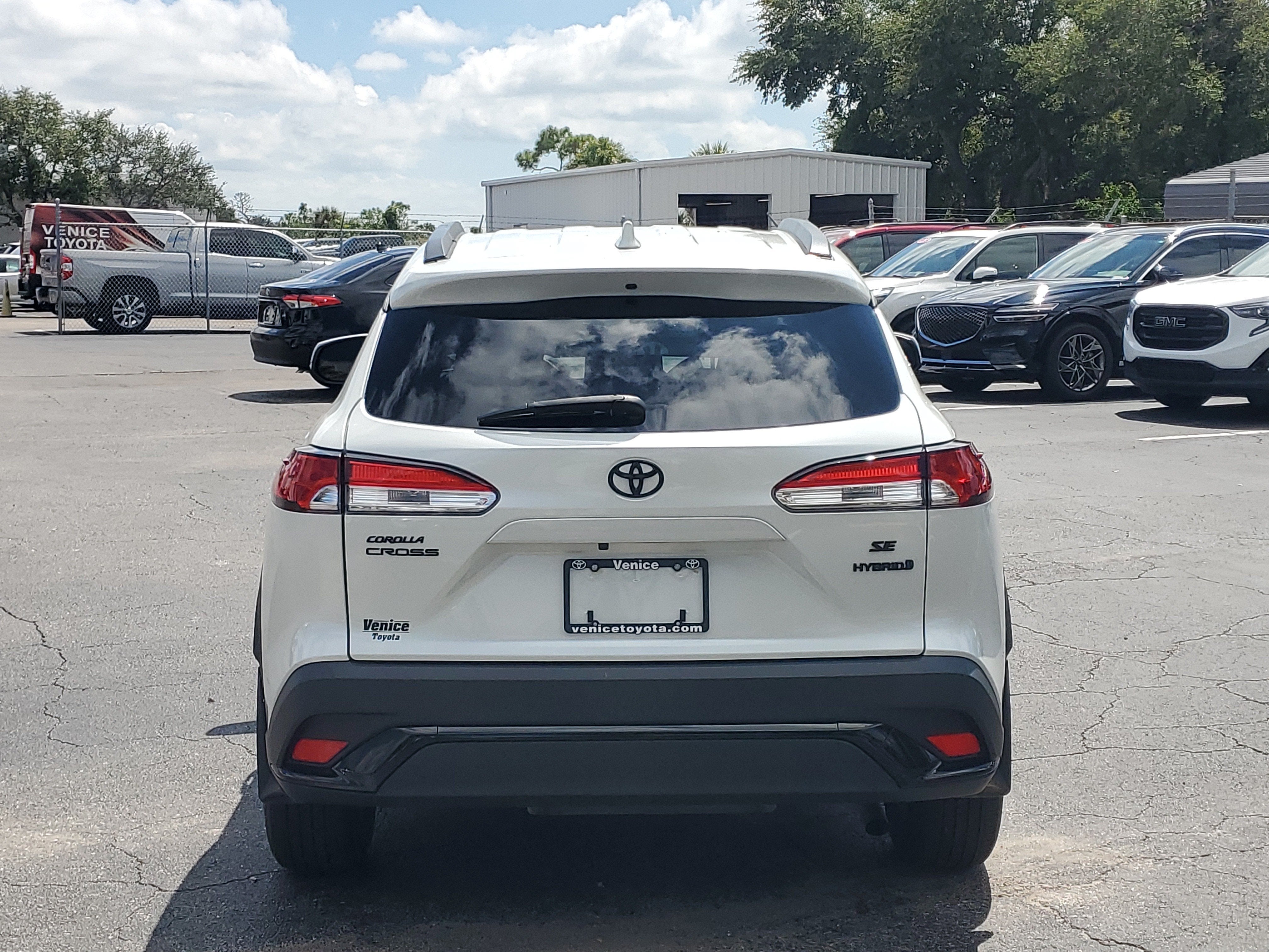 2024 Toyota Corolla Cross Hybrid SE