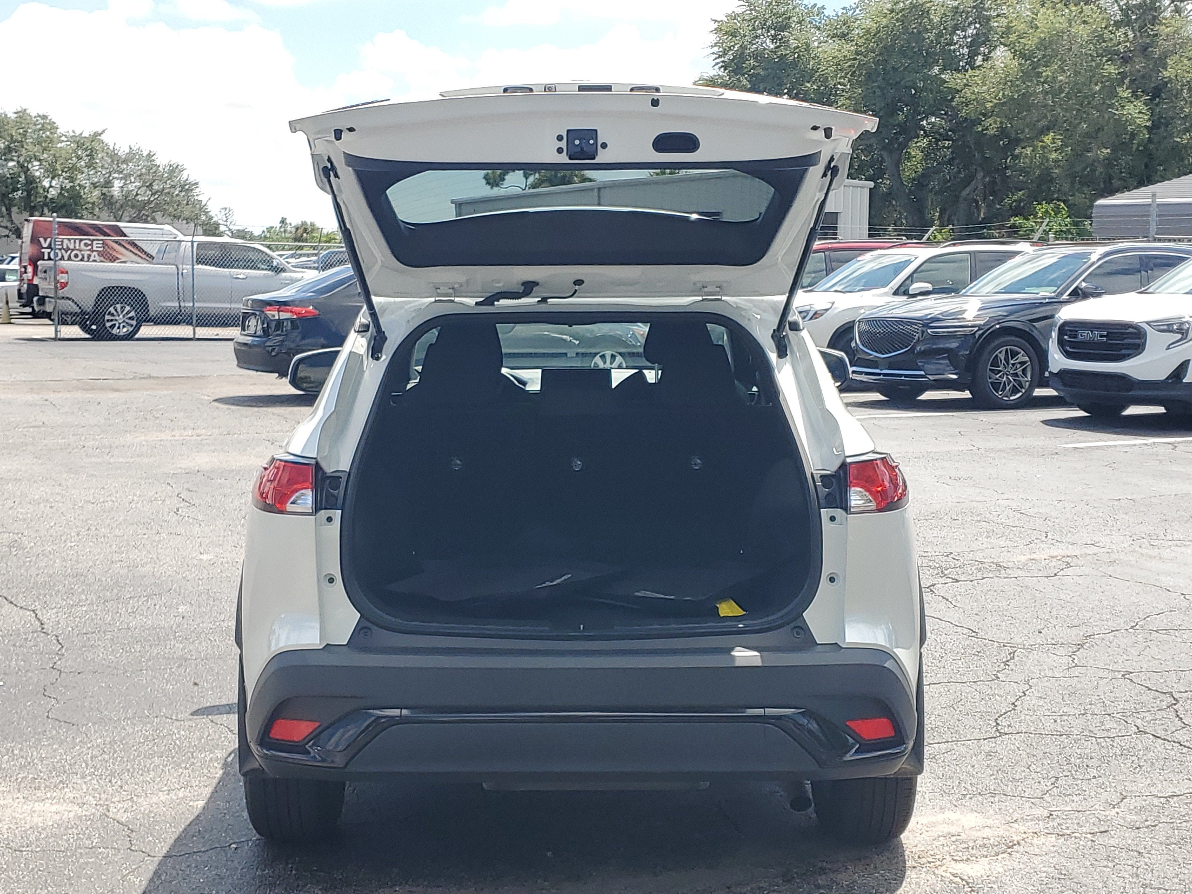 2024 Toyota Corolla Cross Hybrid SE