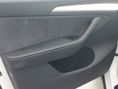 2025 Tesla Model Y Long Range