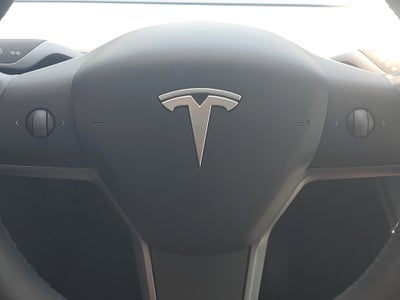 2025 Tesla Model Y Long Range