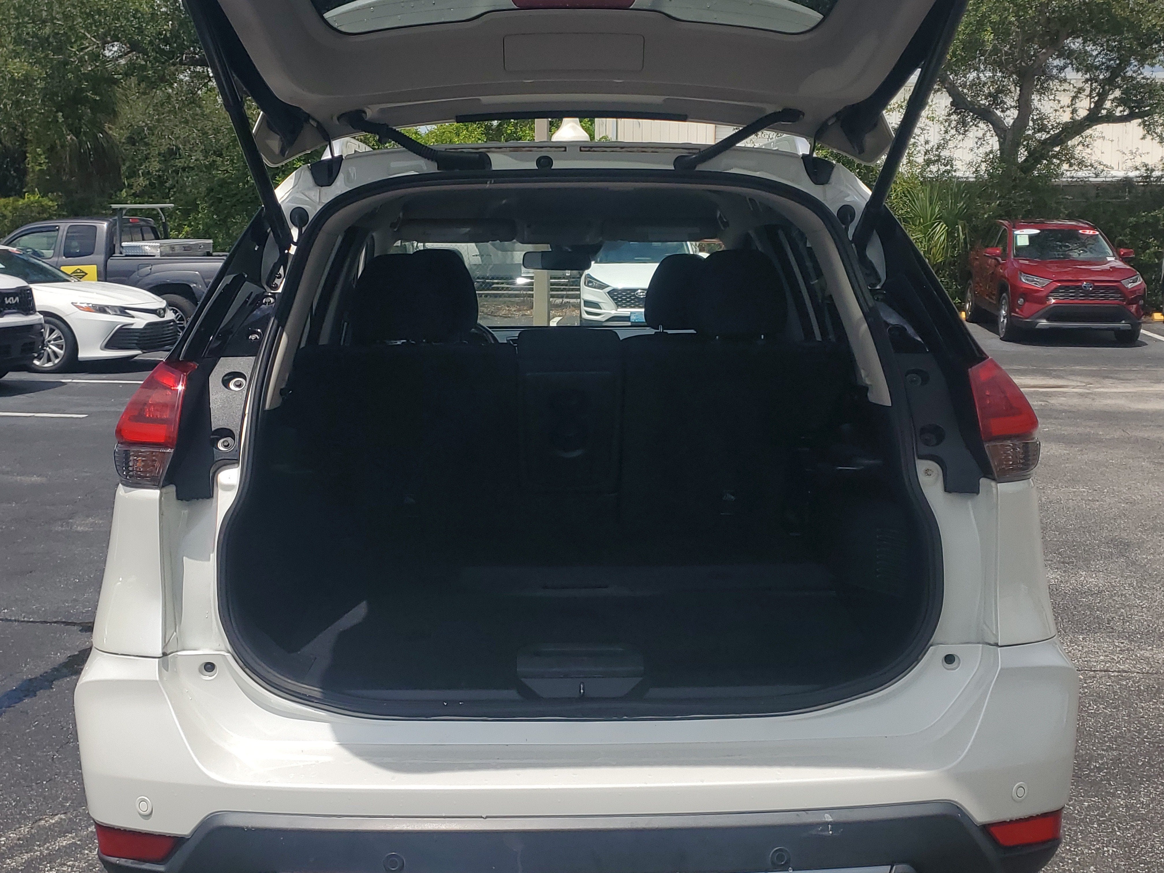 2020 Nissan Rogue SV