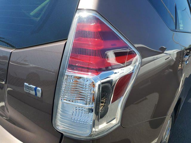 2017 Toyota Prius v Two