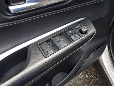 2023 Toyota Venza XLE